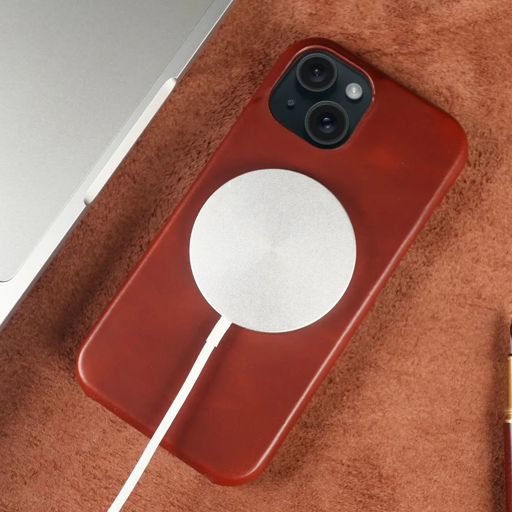 Strapazierfähige Hülle aus echtem Leder – Für iPhone 15 Pro Max (MagSafe)