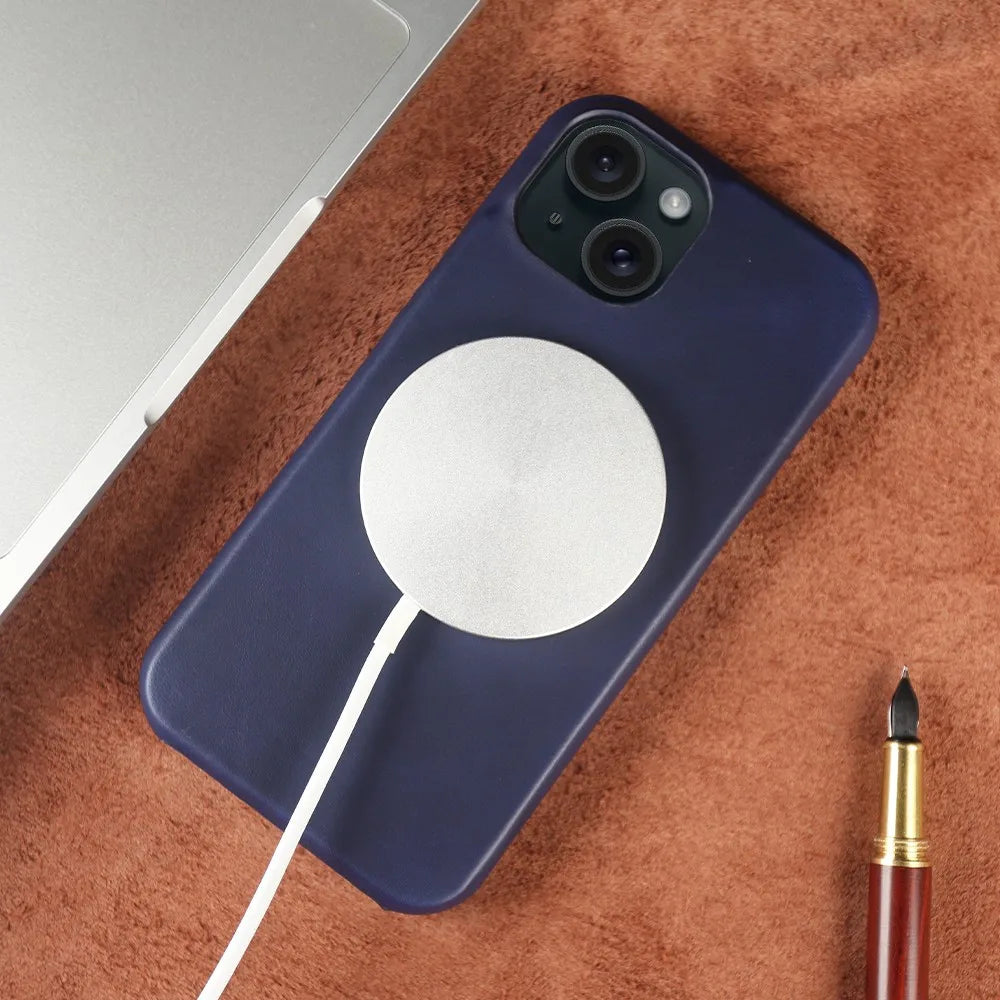 Strapazierfähige Hülle aus echtem Leder – Für iPhone 15 Pro Max (MagSafe)