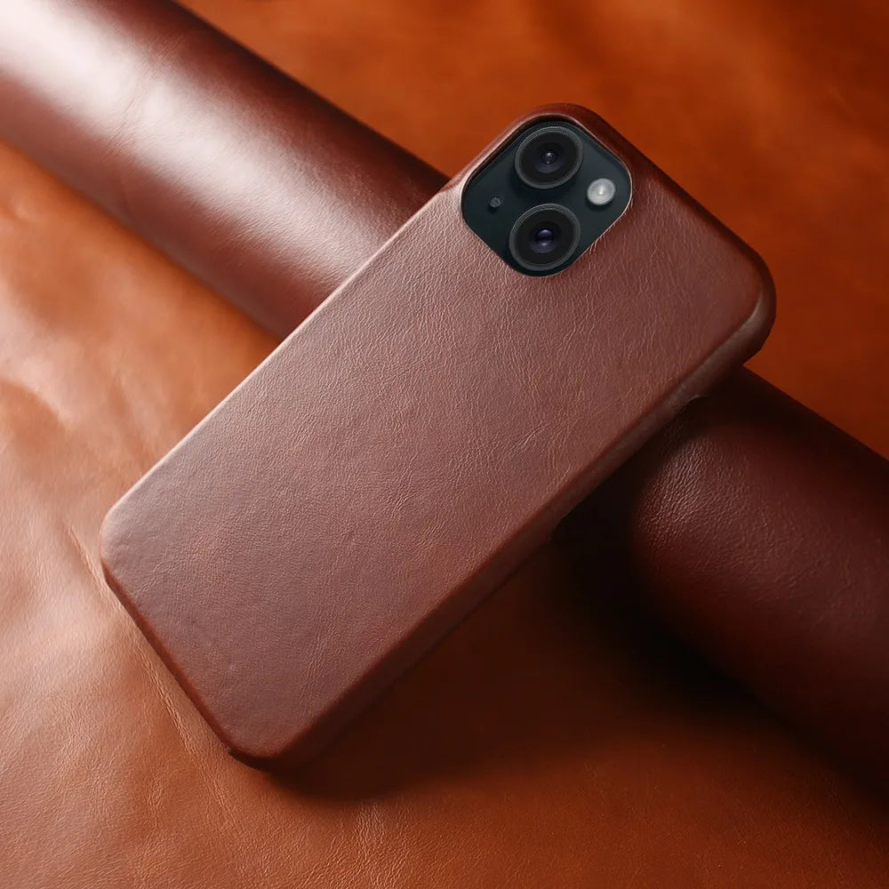 Strapazierfähige Hülle aus echtem Leder – Für iPhone 15 Pro Max (MagSafe)