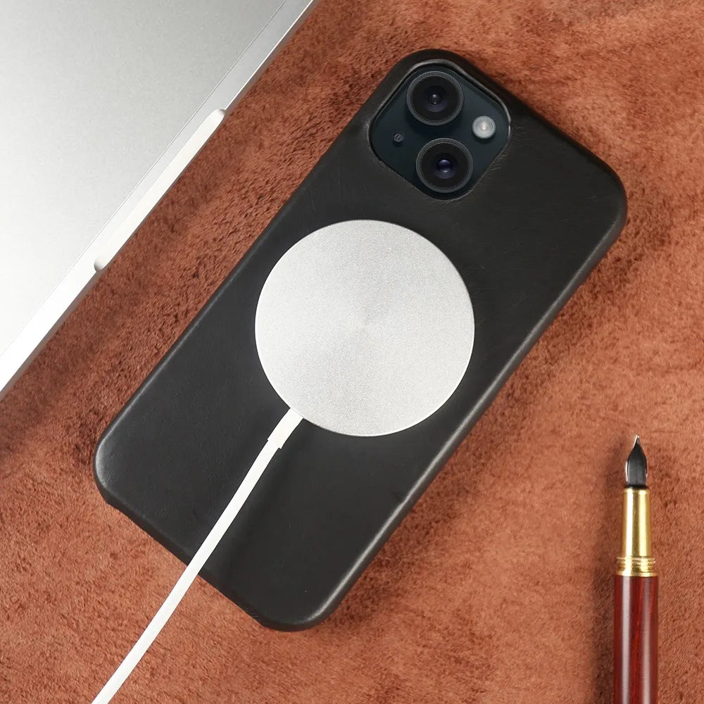 Strapazierfähige Hülle aus echtem Leder – Für iPhone 15 Pro Max (MagSafe)
